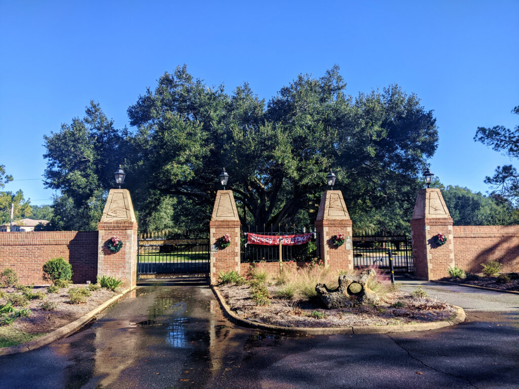 Picture of the Edenfield entrance to Lafayette Oaks neighborhood in Tallahassee, FL